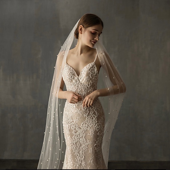 Wedding veil with pearls - Picture 2 of 9